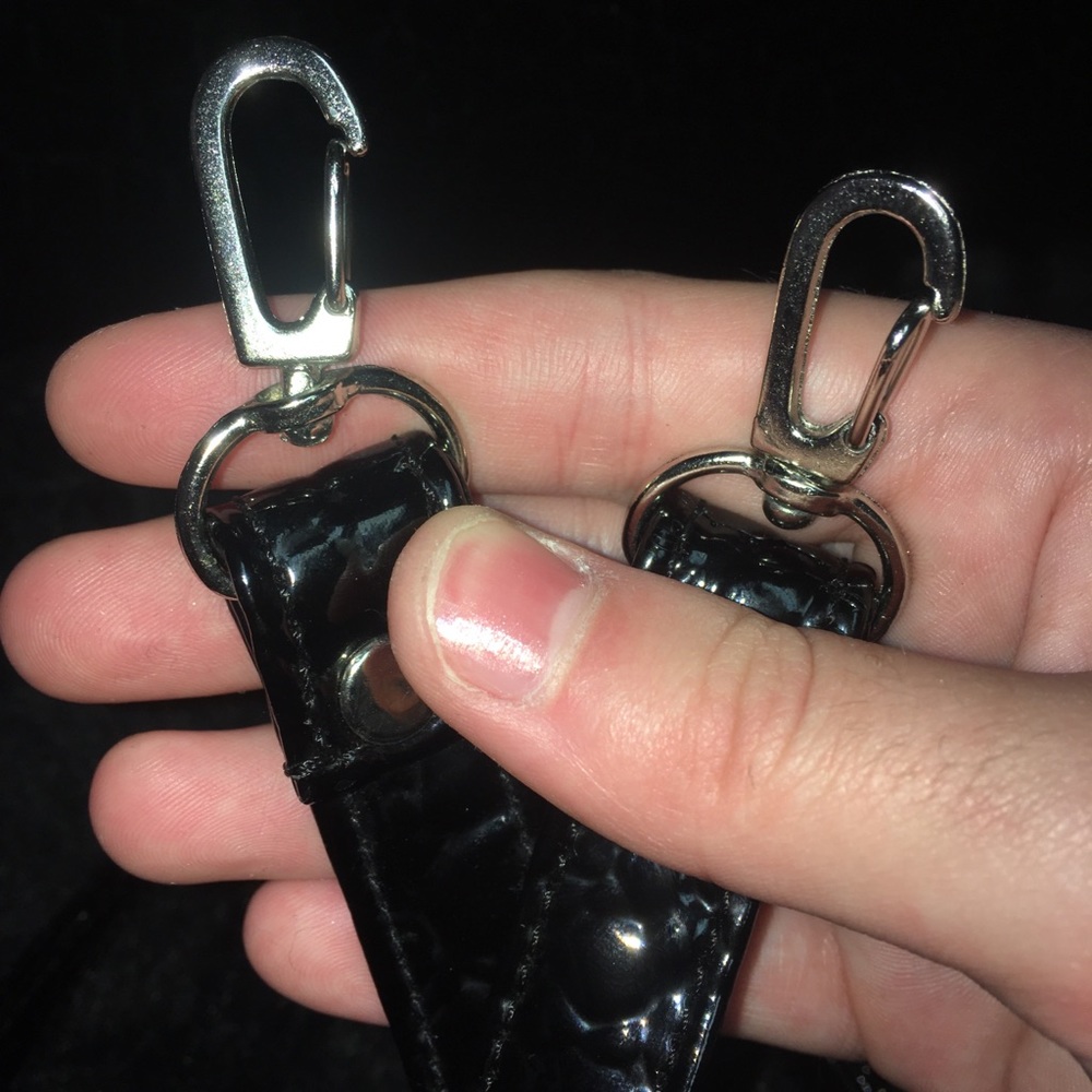 Guess purse - Picture 7 of 8